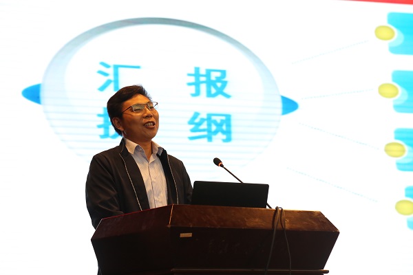 图为淮阴工学院孙全平教授作宣讲.JPG 图为淮阴工学院孙全平教授作宣讲.JPG